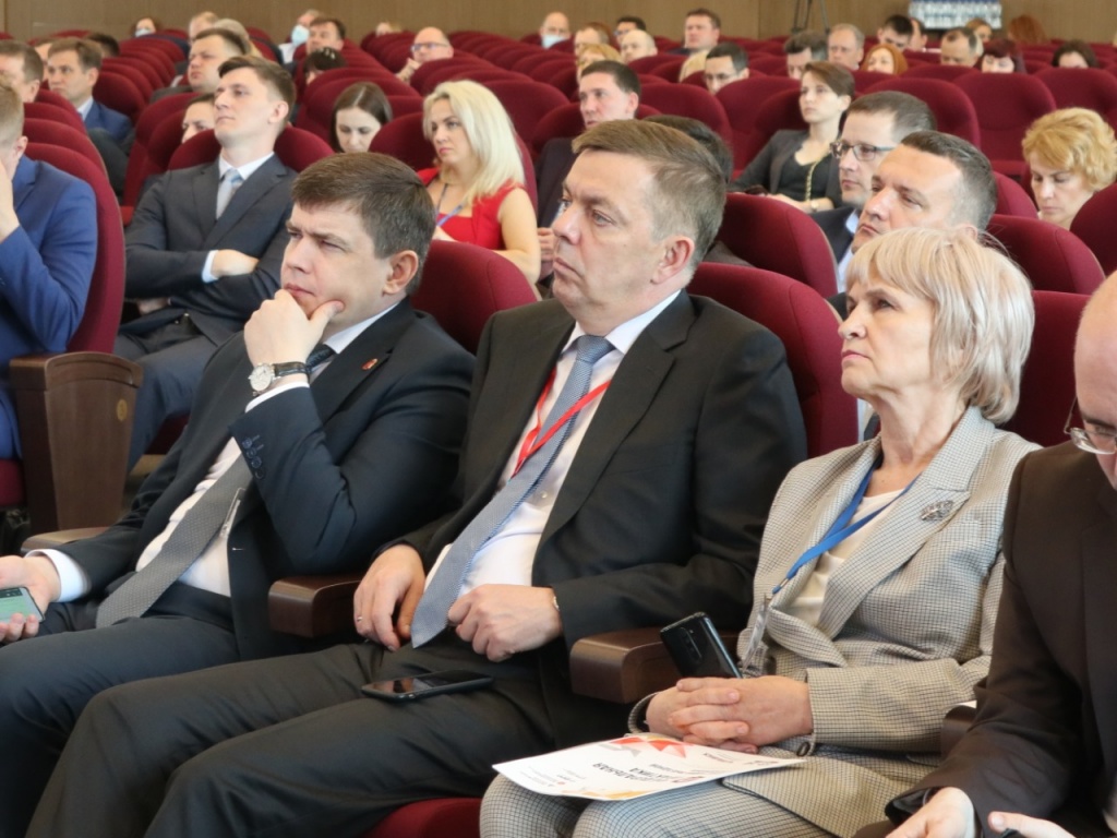 В Челябинске проходит двухдневная выездная стажировка Минпромторга РФ по мерам господдержки промышленности