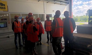 ООО «ДСТ-Урал» перенимает опыт участия в нацпроекте «Производительность труда и поддержка занятости» у ЧКЗ и ТД «Комфорт» ООО «ДСТ-Урал» перенимает опыт участия в нацпроекте «Производительность труда и поддержка занятости» у ЧКЗ и ТД «Комфорт»